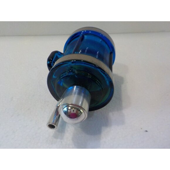 Vintage Avon The Angler Fishing Reel Wild Country After Shave 5 fl ozBlue Glass - Picture 2 of 4